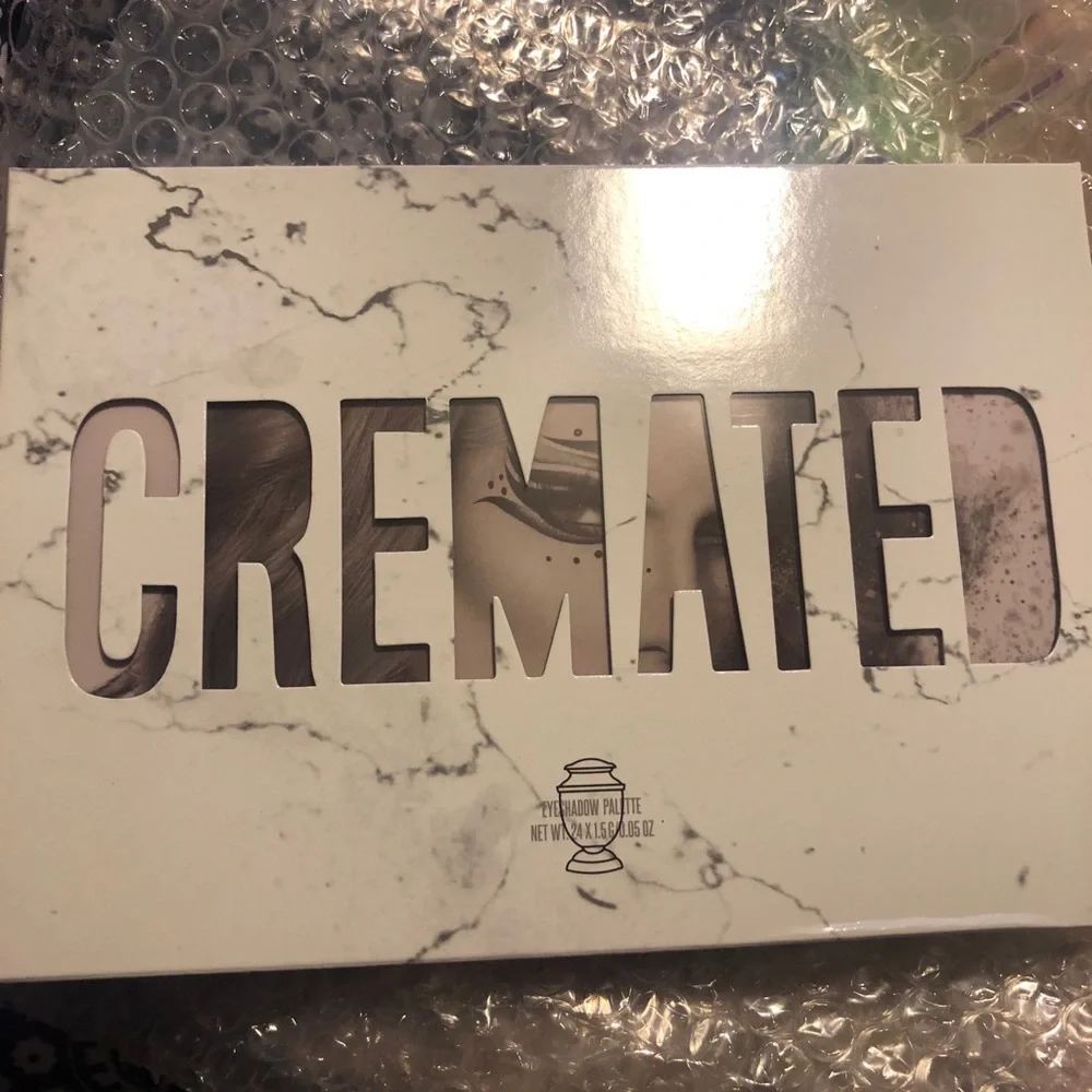 NEW **VAULTED** Jeffree Star Cremated Palette